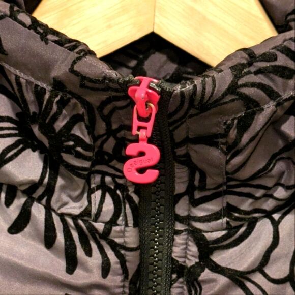 EUC Desigual Girls 5/6 Velvet Flocked Floral Print Snow Jacket with Sequins - Picture 7 of 8